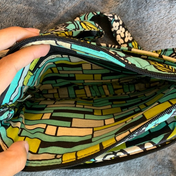 Vera Bradley Medium Crossbody - Picture 4 of 9
